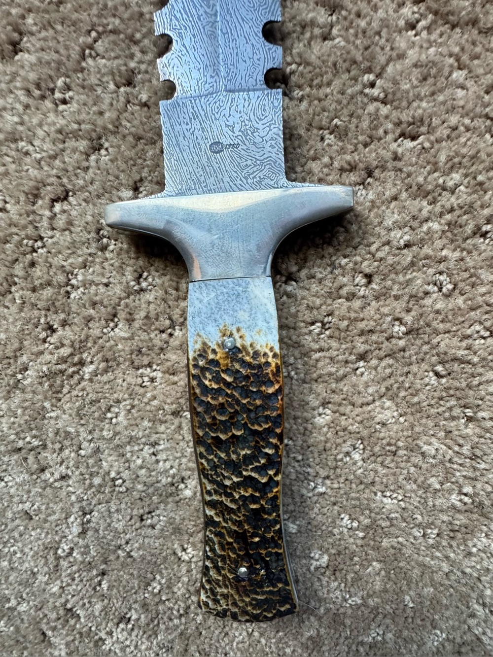 *VINTAGE UNITED CUTLERY JAPAN UC328 "IRON CROSS" DAMASCUS KNIFE W/LEATHER
SHEATH - Picture 8 of 10